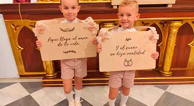 La Elegancia de los Pequeños en la Boda con Nuestros Carteles para Pajes: Una Historia Real