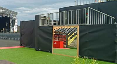 Espejo gigante 2x2 m por encargo para festival